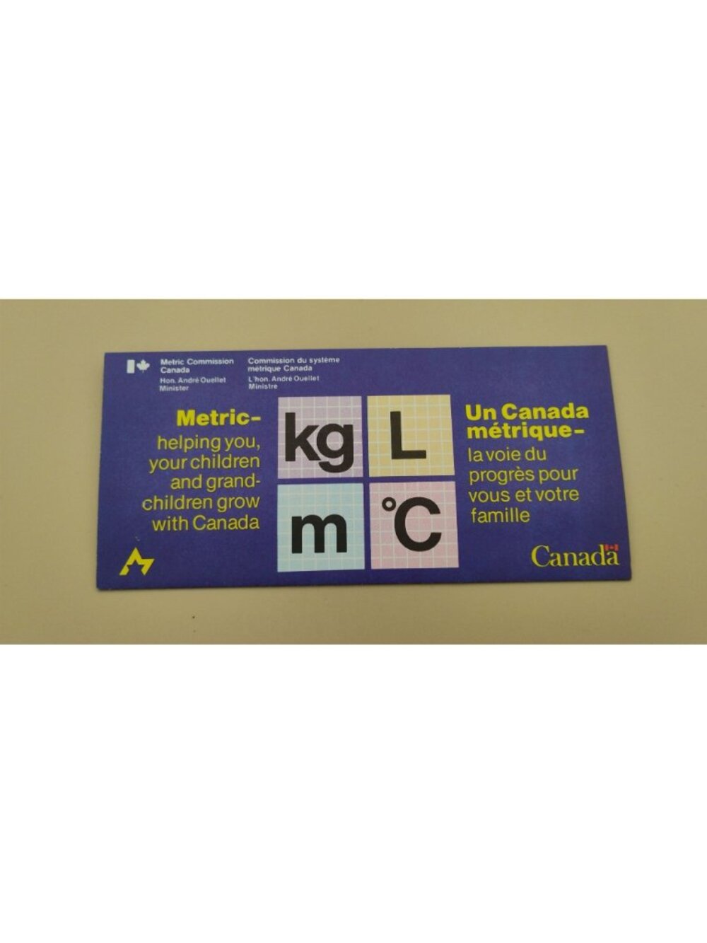 Vintage Canadian Metric Conversion Chart Fold-Out Reference Guide - Picture 3 of 5